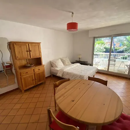 Belle Vue Arboree Dans Au Calme, A Pied Saint-Elme